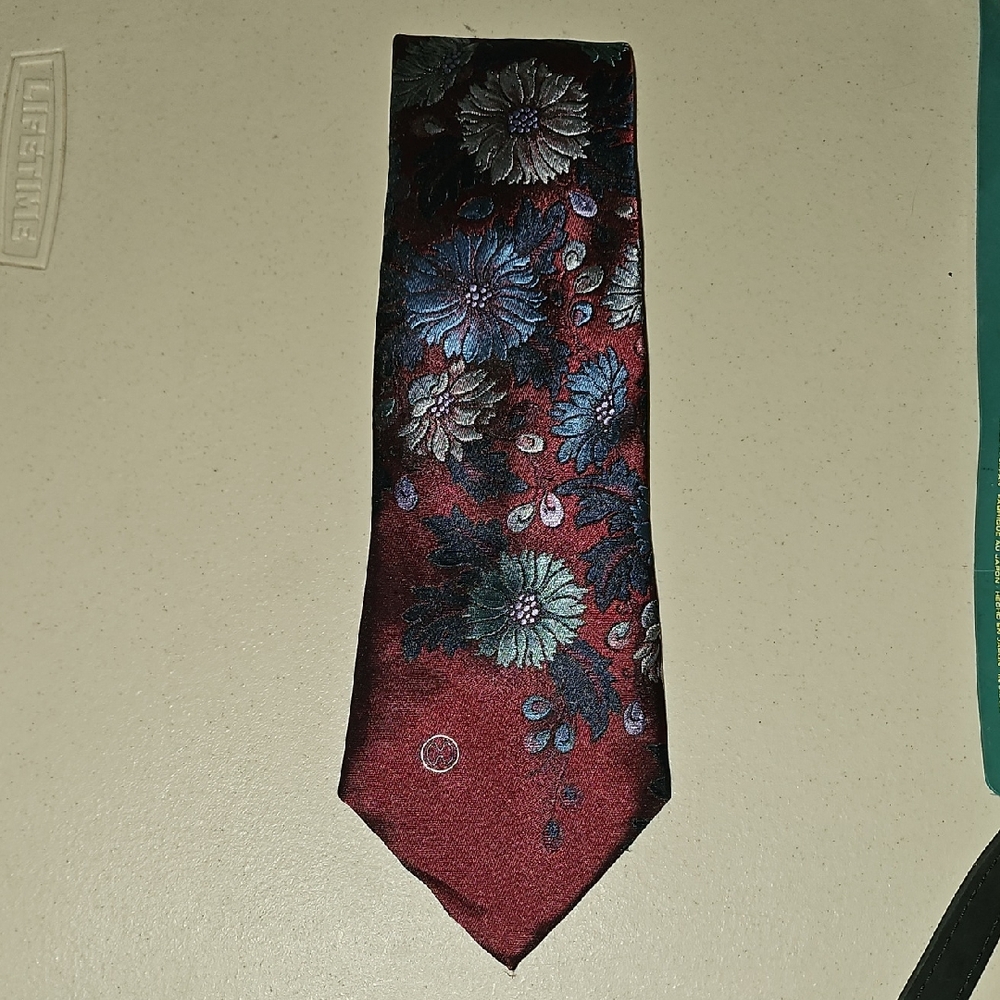 Halston Heritage Burgundy Floral Tie